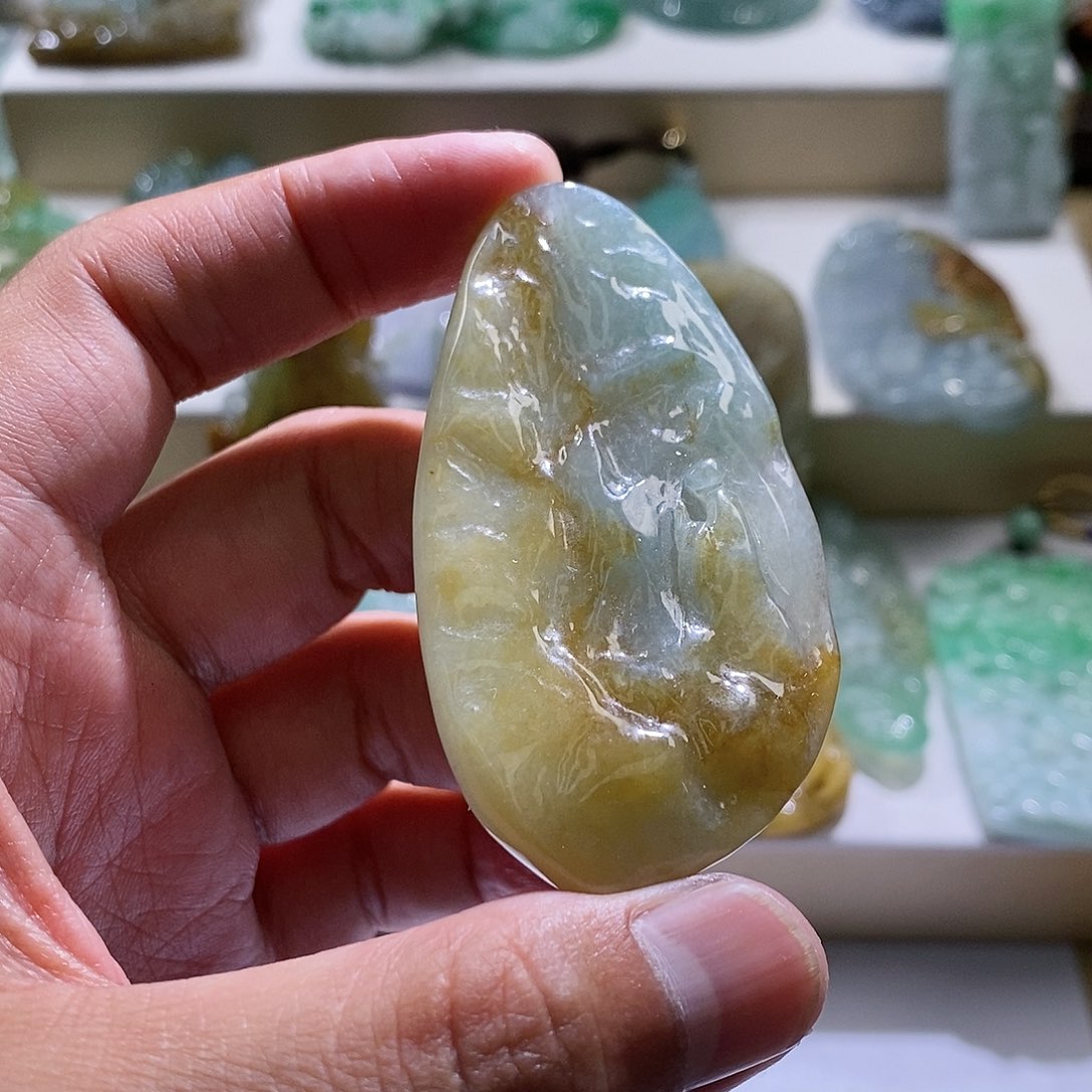 【闪购商品】翡翠颈饰未镶嵌悟道