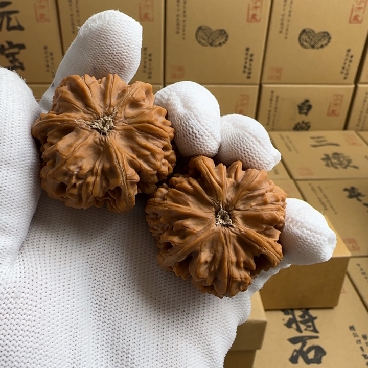文玩核桃吊坠力**?简单包装玉龙三棱