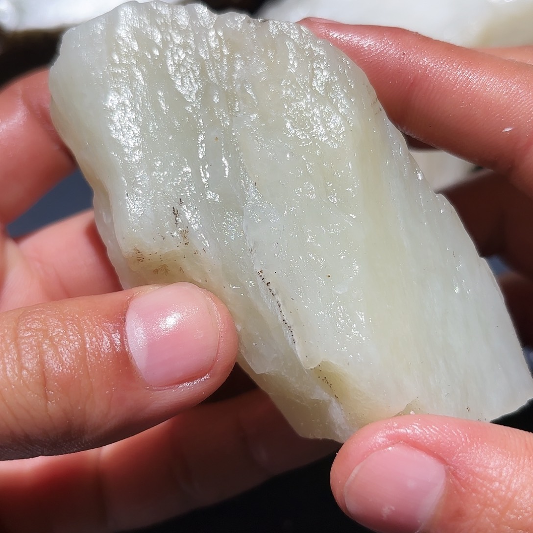 和田玉未镶嵌珠宝奇石