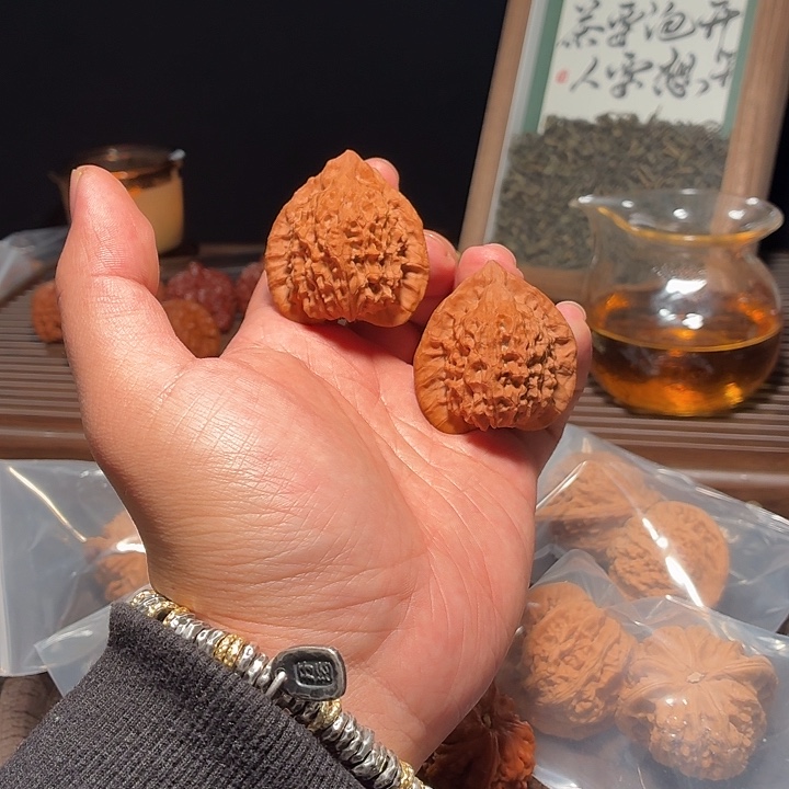 B***r文玩核桃吊坠朱雀