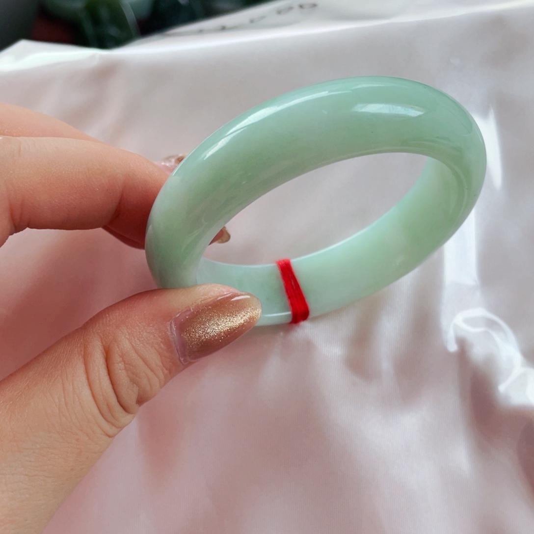 翡翠未镶嵌手镯手镯