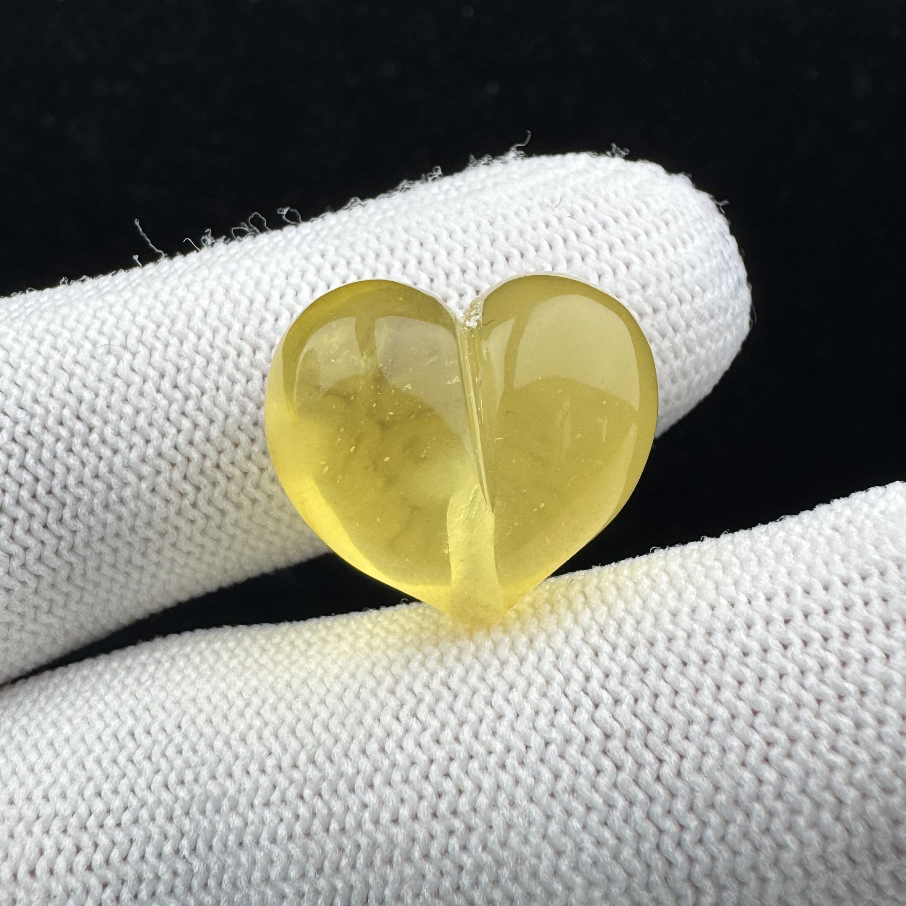 M4585天然蜜蜡爱心 18.3*16.2mm支持鉴定 假一罚四