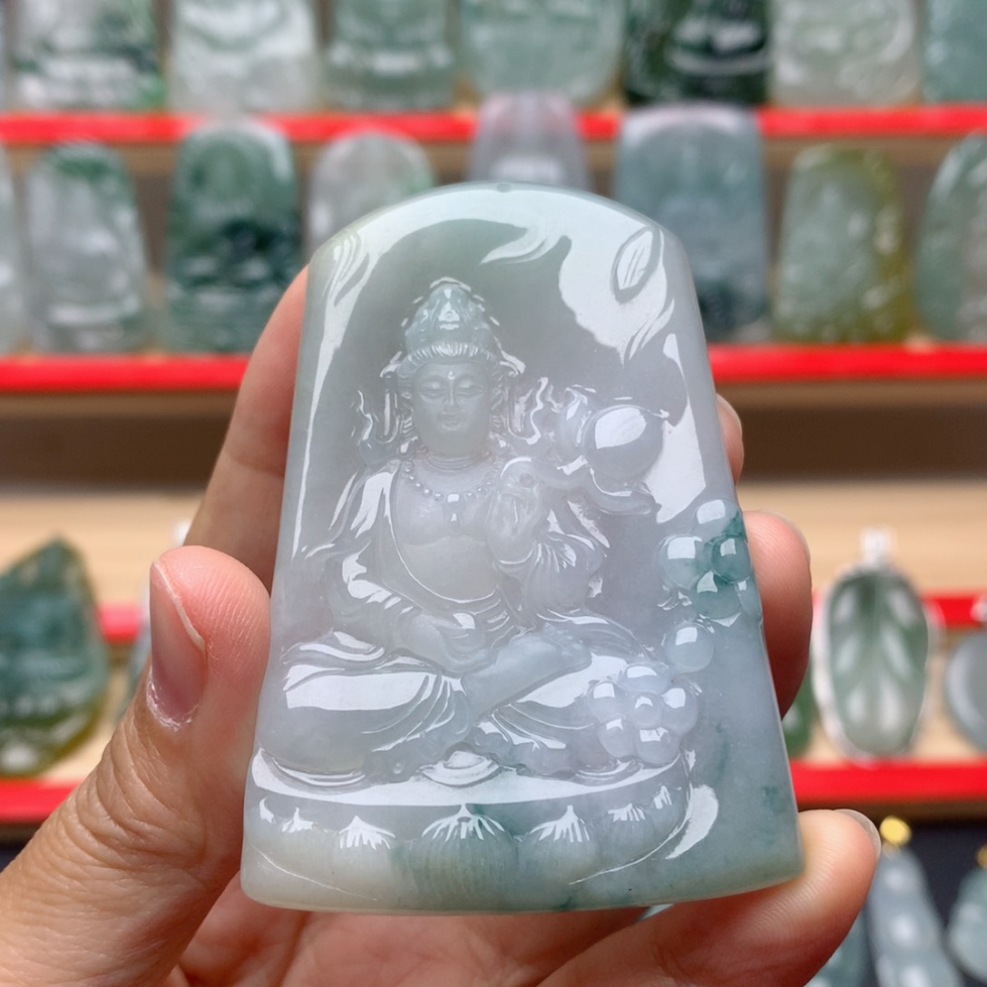 翡翠颈饰未镶嵌大势至