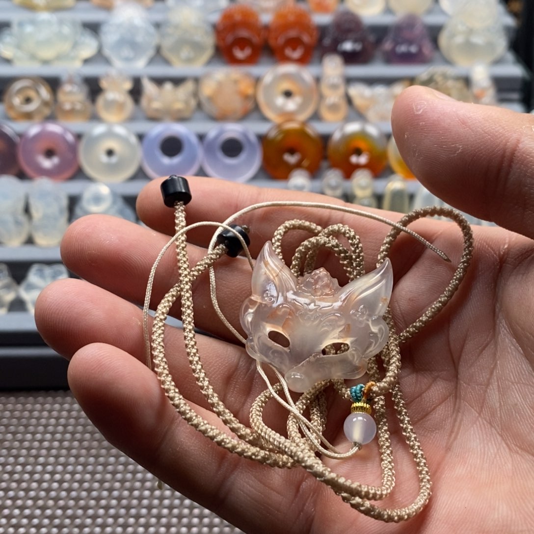 一***困玛瑙/玉髓颈饰未镶嵌