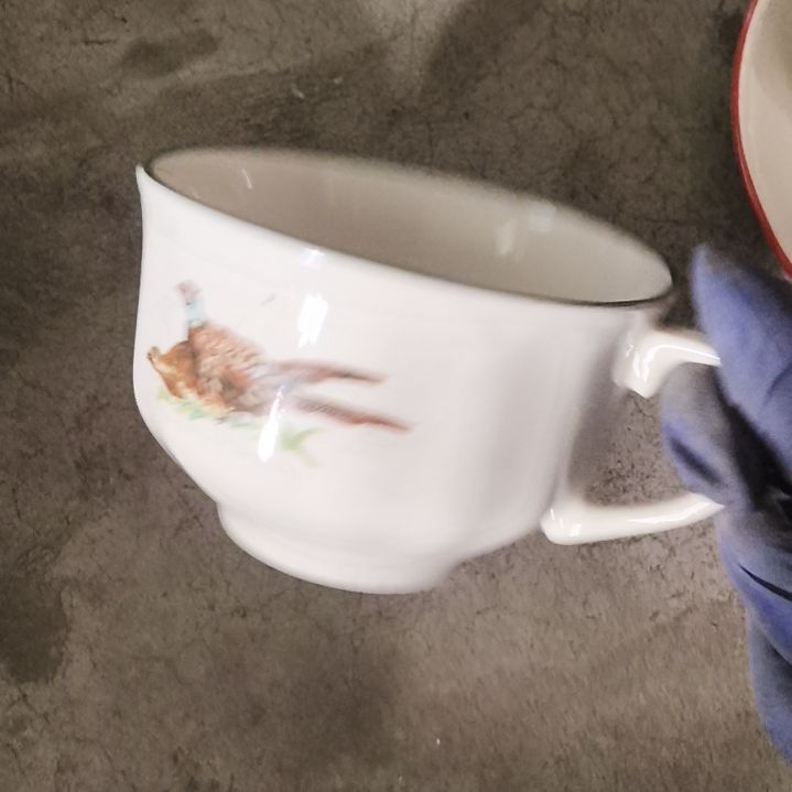 瓷陶瓷盘子碗啥都有