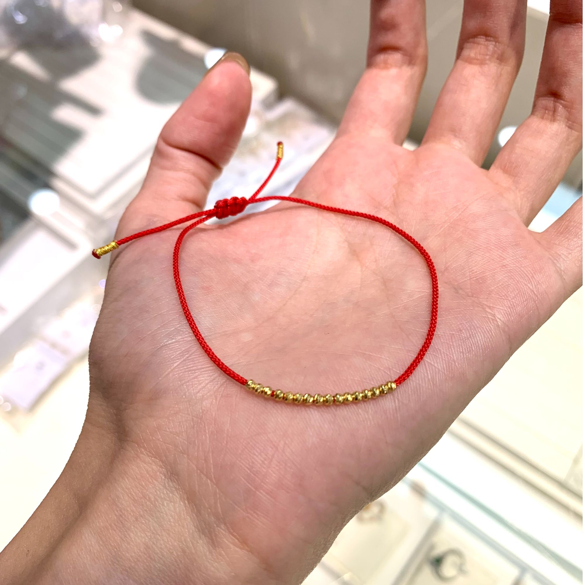 18k金极简轻奢斜纹约卡2mm蹦迪金珠红手绳（16颗编好发）