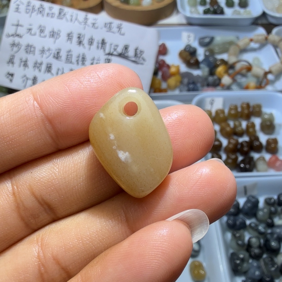 和田玉未镶嵌珠宝奇石
