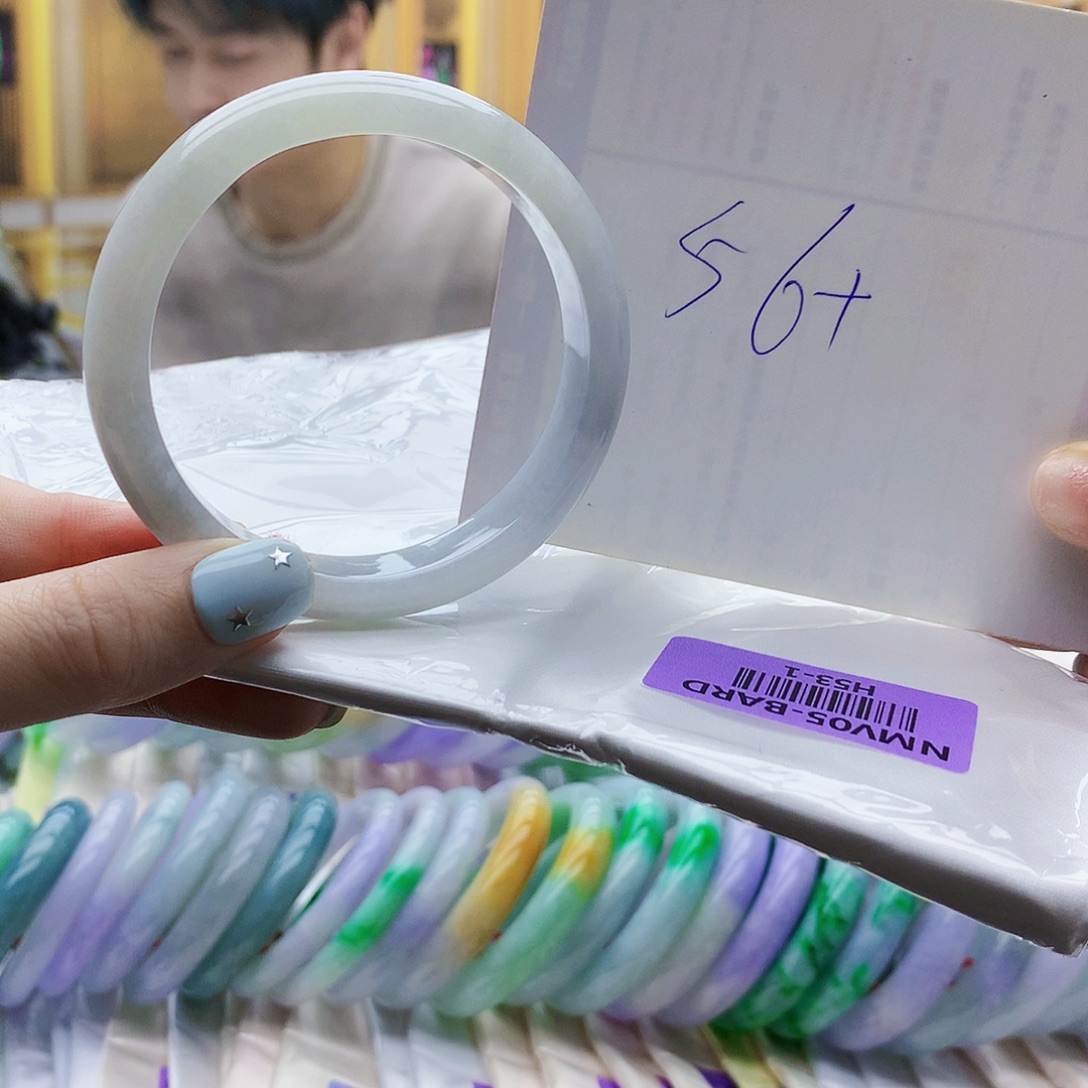 翡翠未镶嵌手镯hhj