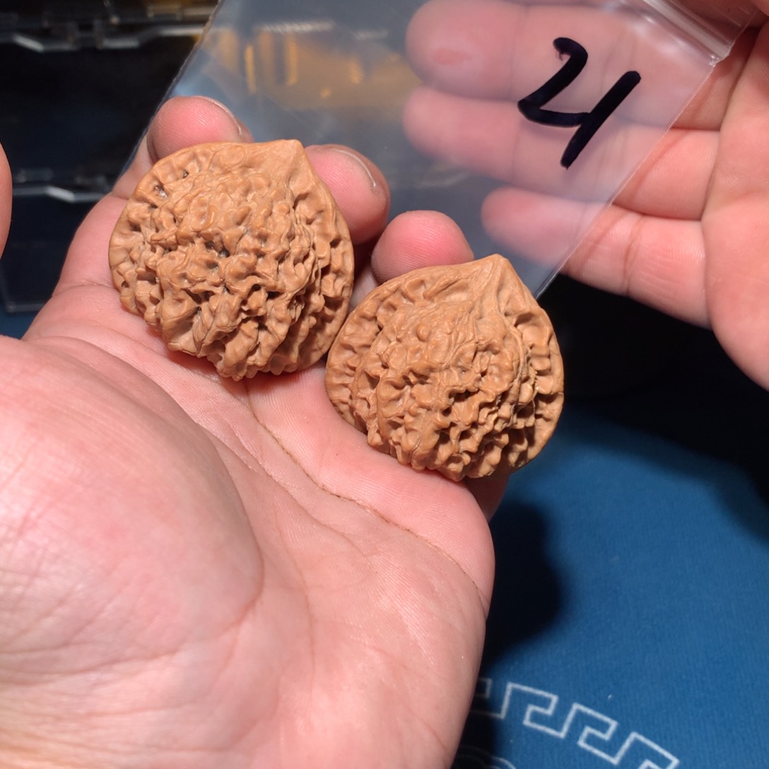 文玩核桃吊坠官帽 21 