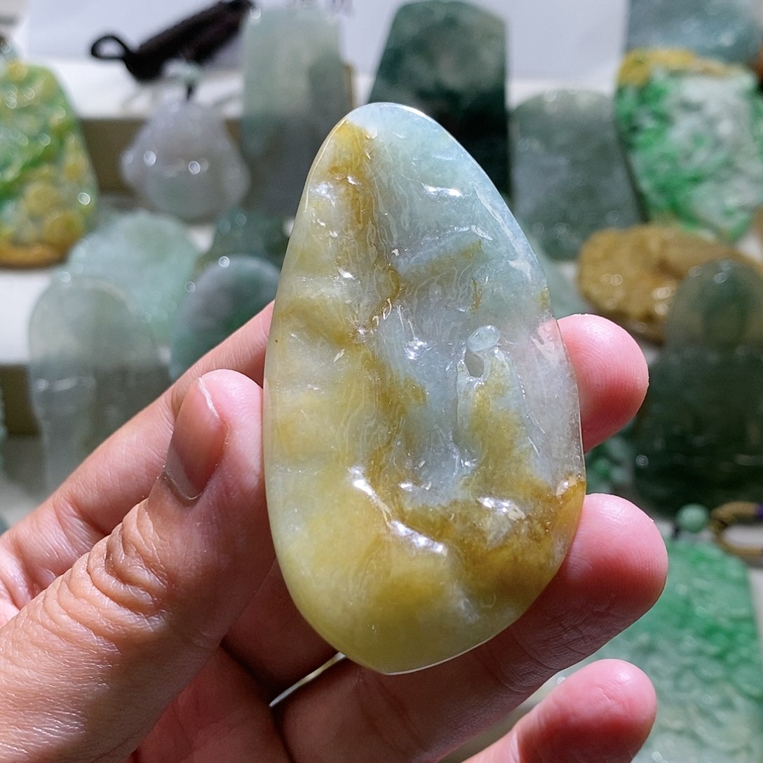 【闪购商品】翡翠颈饰未镶嵌悟道