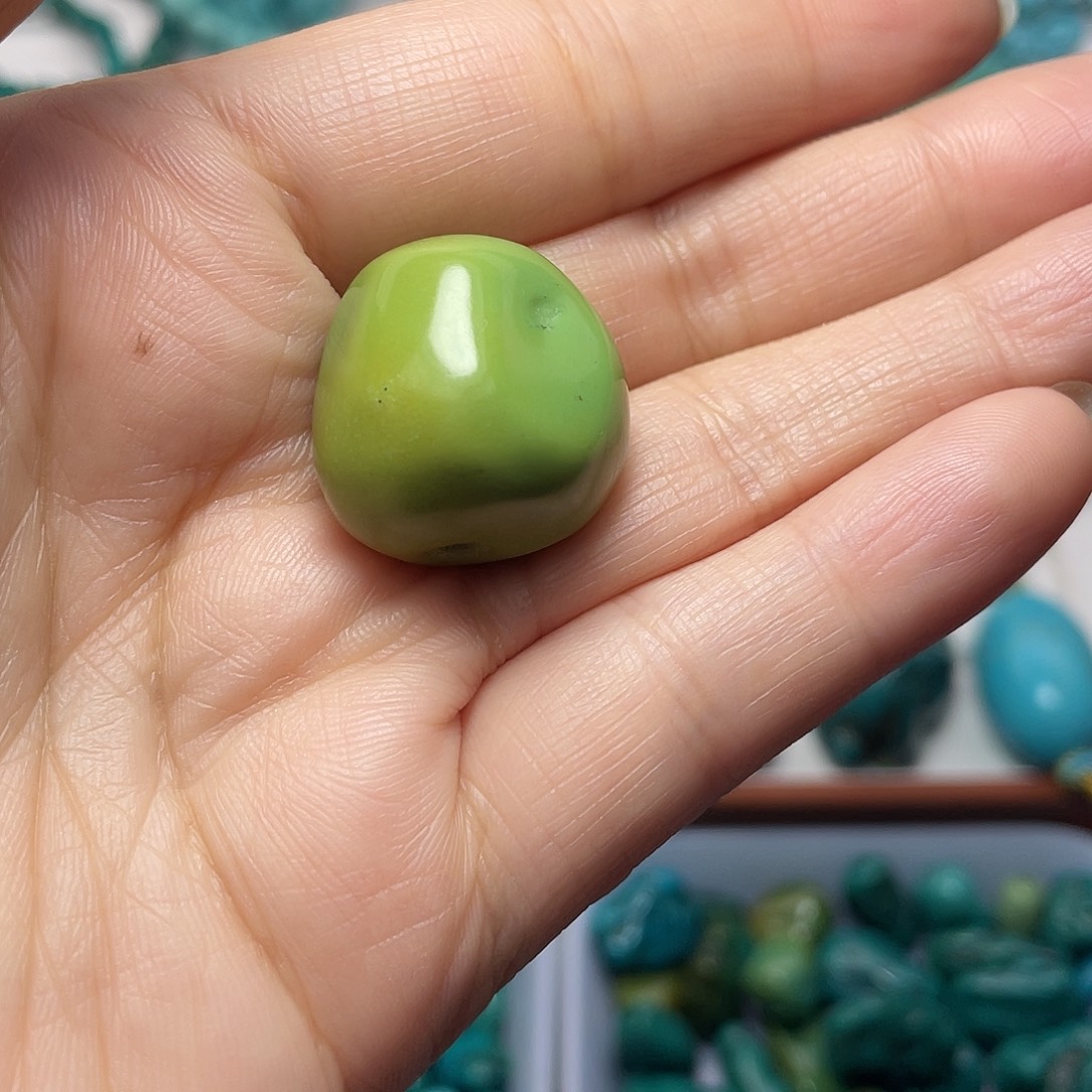 王***讲绿松石未镶嵌手链