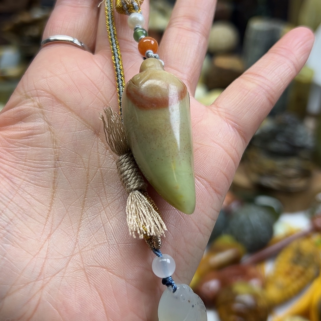 岫玉未镶嵌颈饰辽阳红辣椒毛衣链