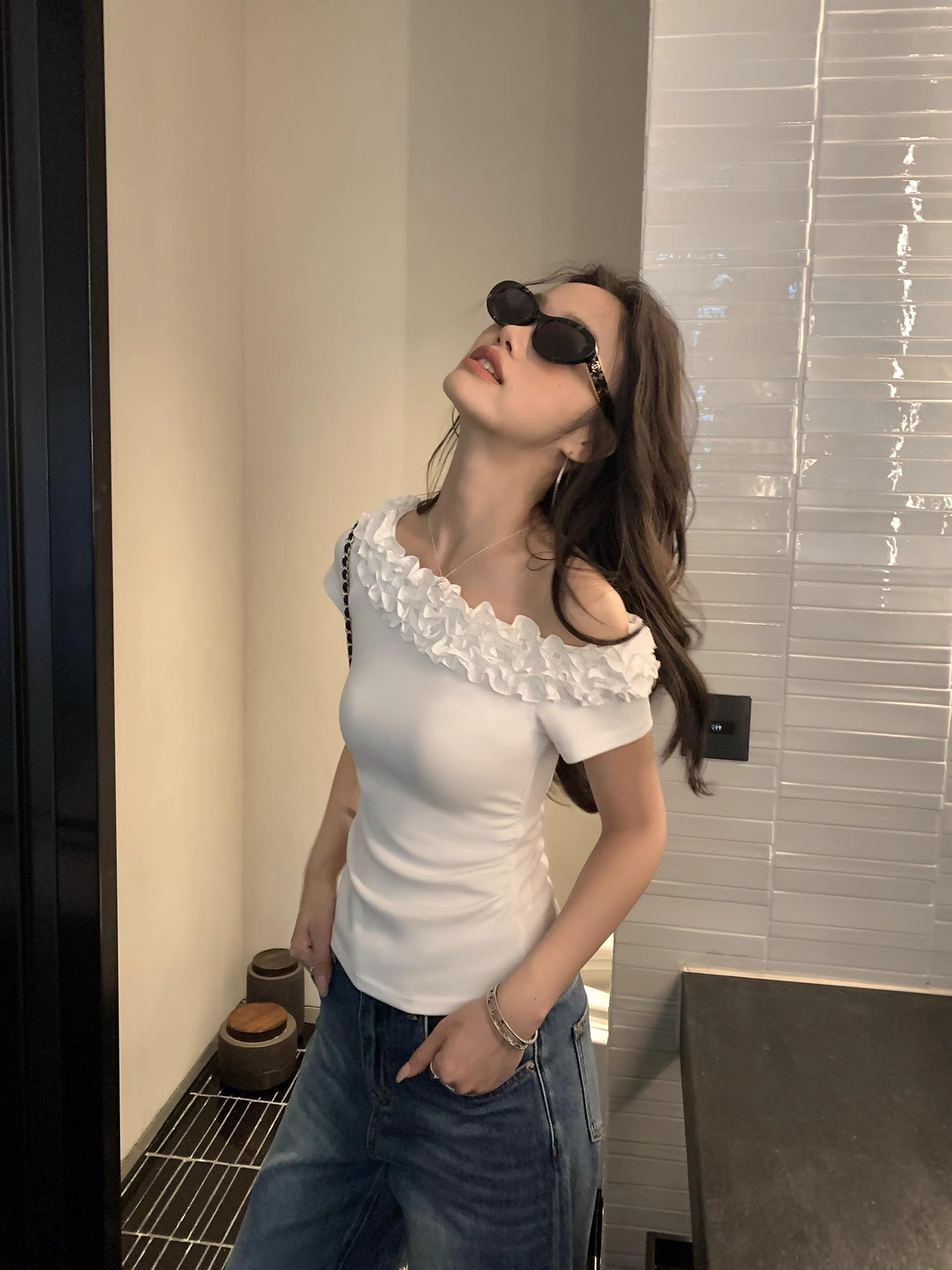 （B1）7  咖色斜肩上衣百搭