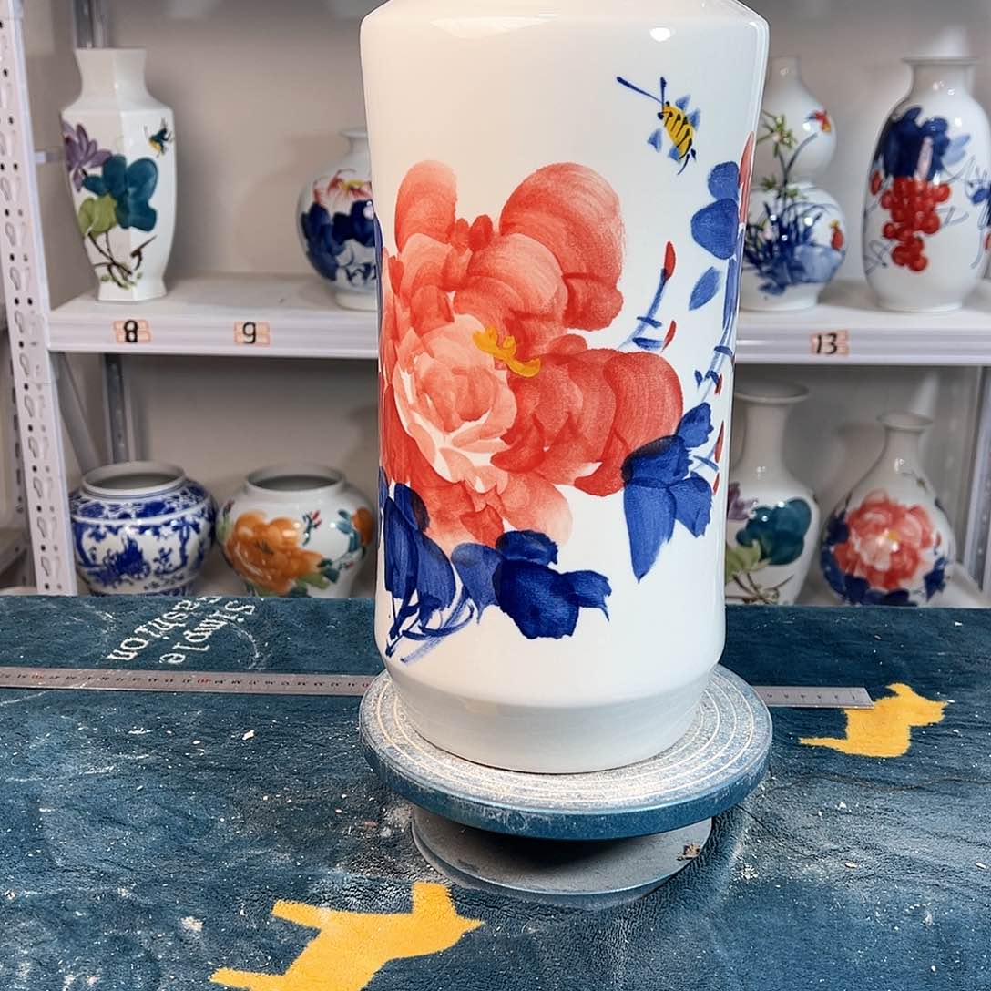 摆件景德镇陶瓷书红牡