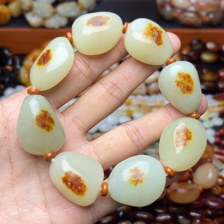 W***O和田玉未镶嵌手链