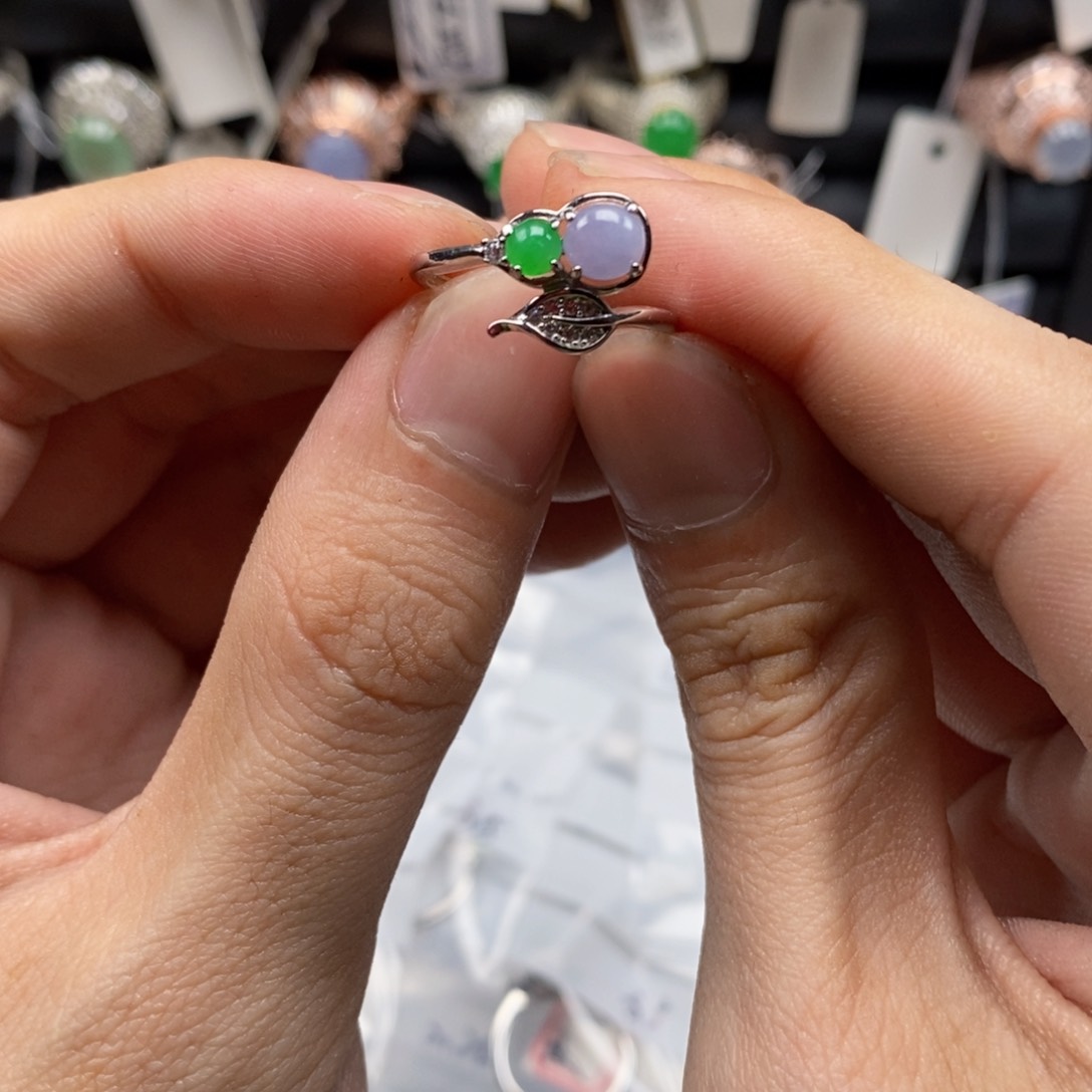 翡翠戒指银S925镶嵌天然缅甸翡翠a货