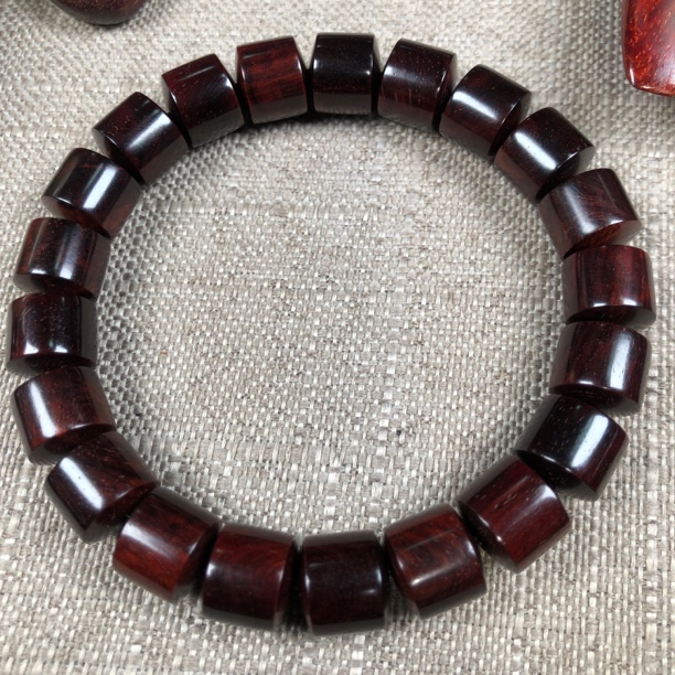 印度小叶紫檀桶珠10