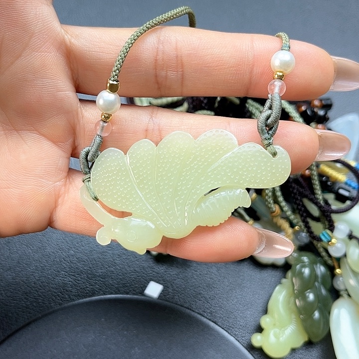 【闪购商品】颈饰未镶嵌和田玉