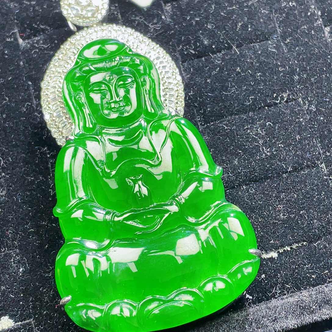 翡翠颈饰未镶嵌137，