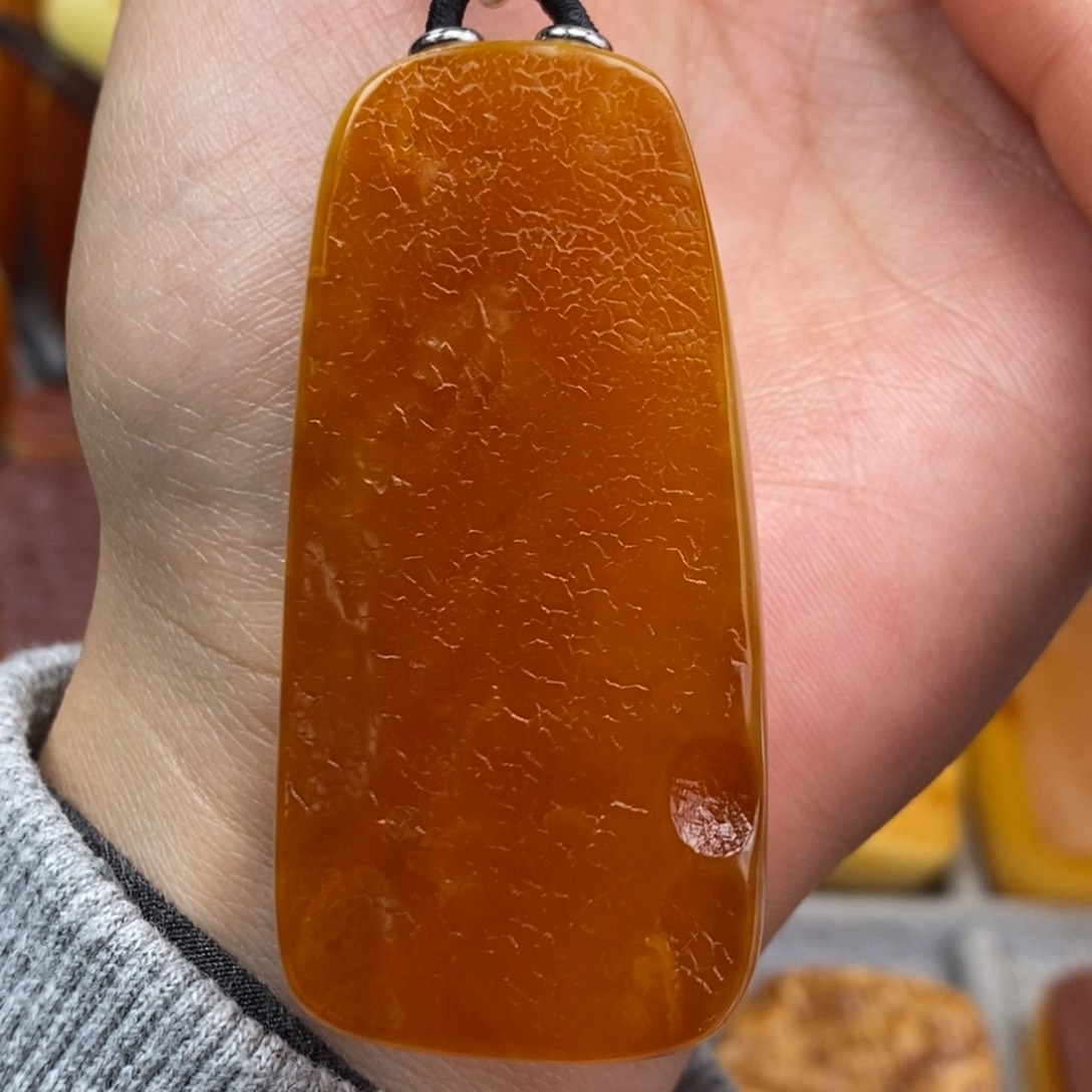 琥珀吊坠(赠链)未镶嵌