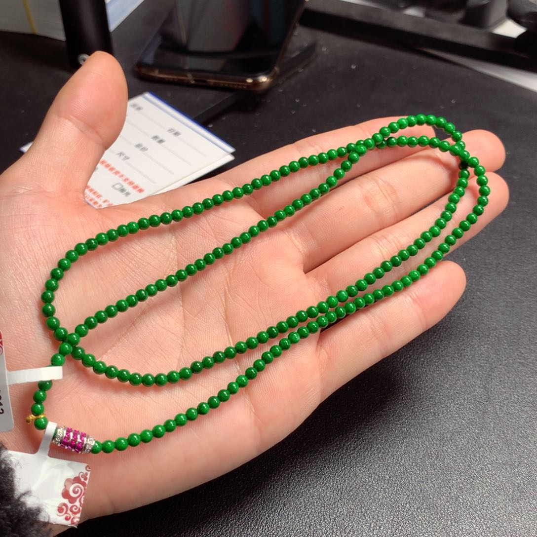 翡翠颈饰未镶嵌项链