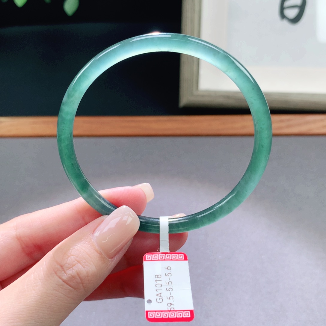 翡翠手镯未镶嵌天然翡翠手镯