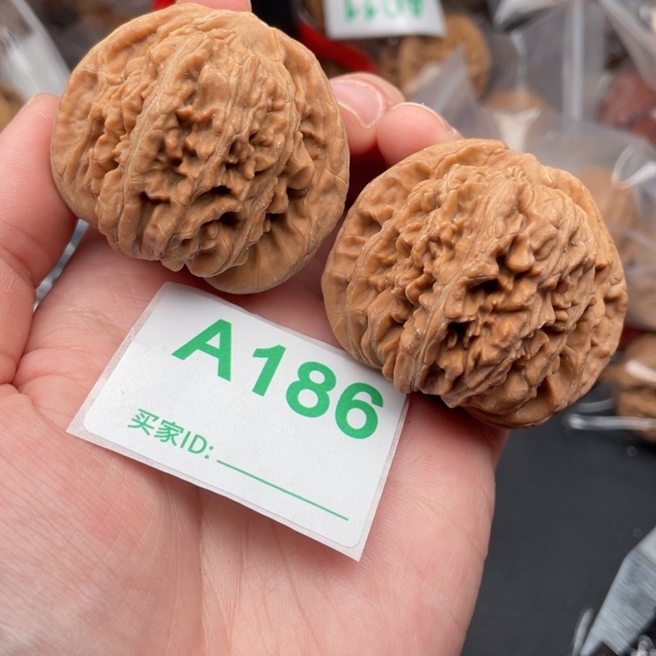 文玩核桃吊坠核桃