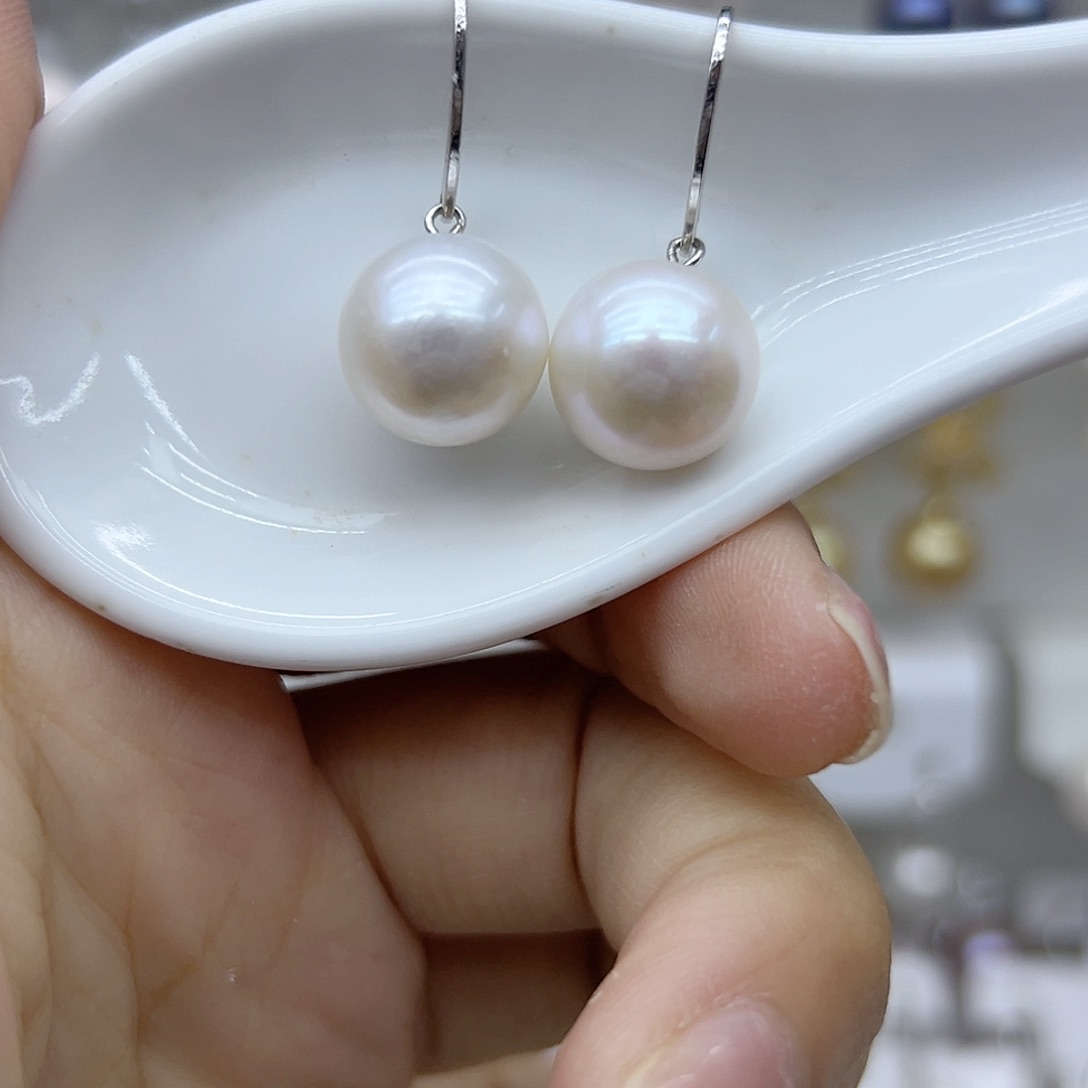 银S925镶嵌耳饰淡水珍珠