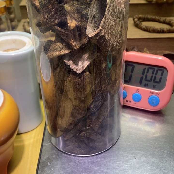 沉香沉香碎屑风**望越南