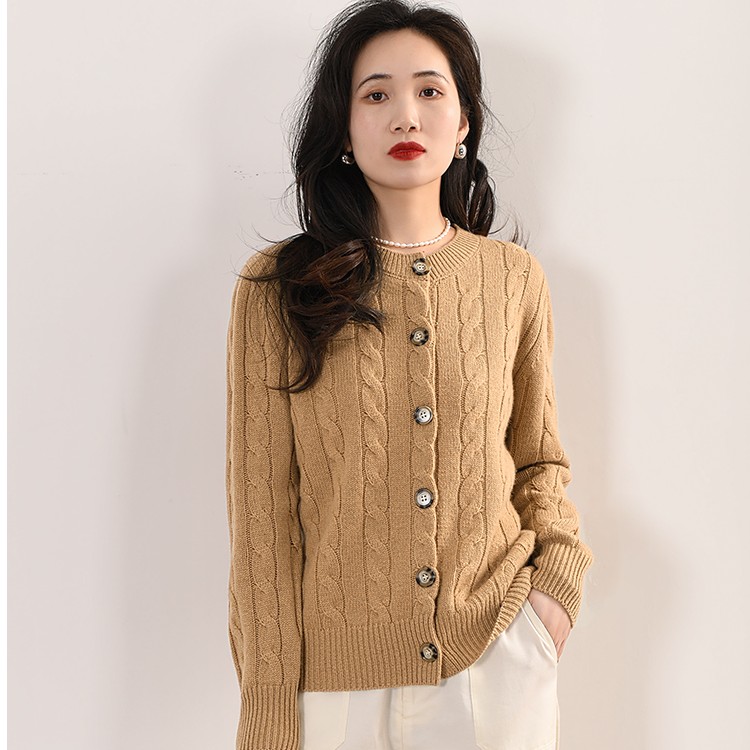 100%羊毛针织开衫早春新款经典加厚重工绞花圆领开衫休闲百搭818