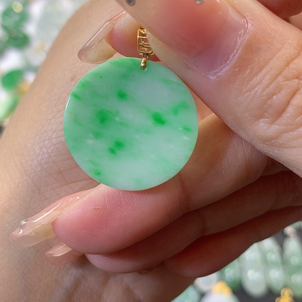 【闪购商品】翡翠吊坠(赠链)18K金镶嵌