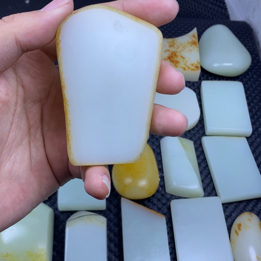 恩***时定制和田玉未镶嵌定制