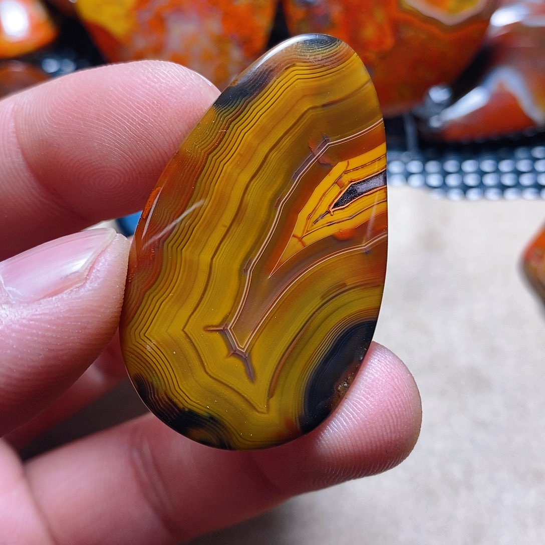 玛瑙/玉髓颈饰未镶嵌爱**多