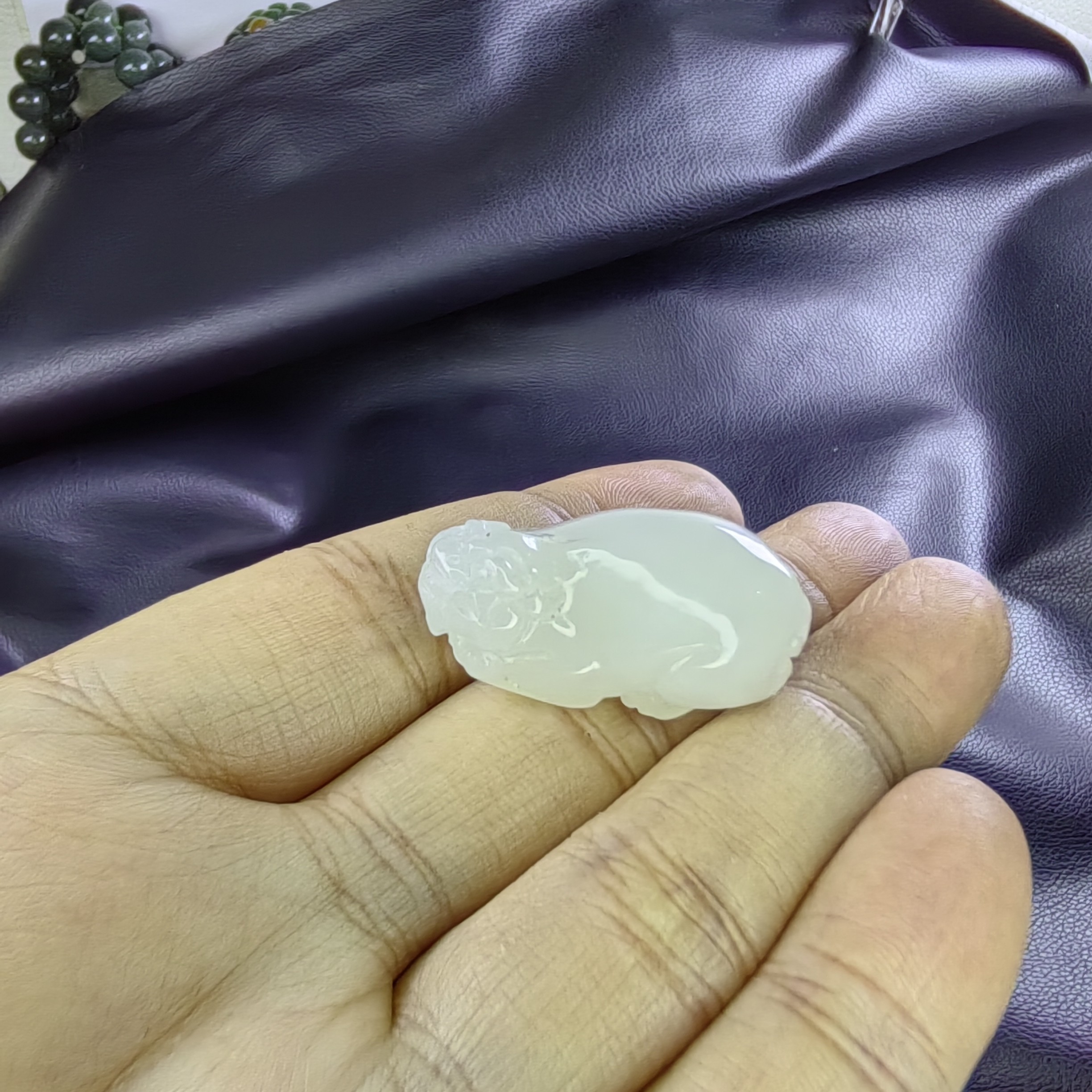 和田玉白冰小貔貅纯手工雕刻貔貅吊坠小仙女手首选