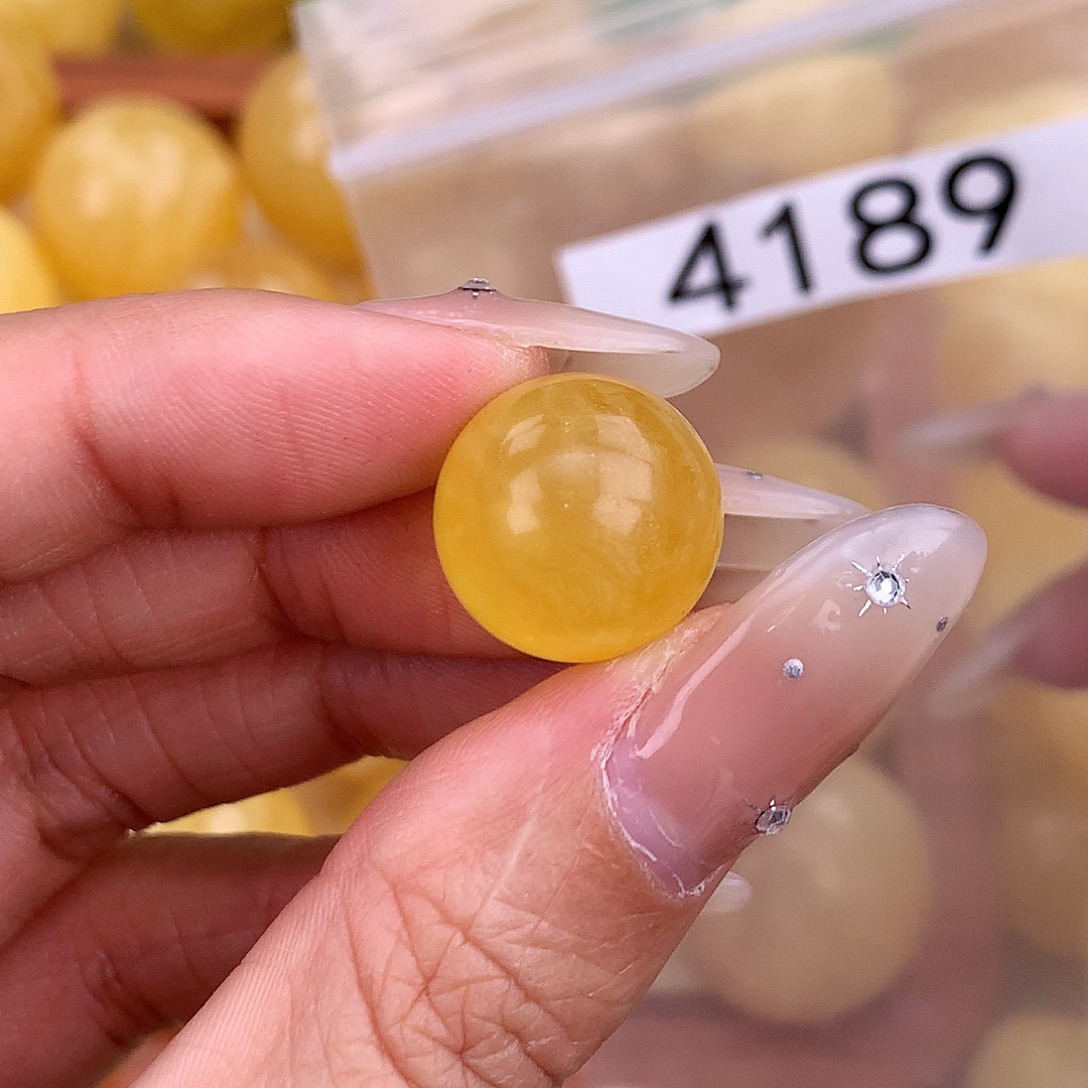 琥珀未镶嵌珠宝奇石14.9 粉