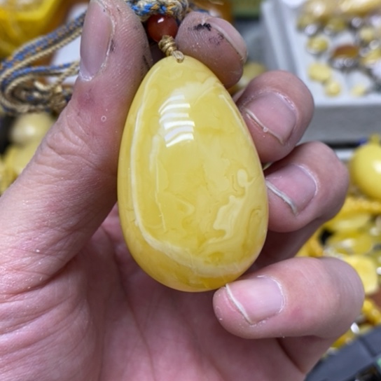 蜜蜡裸石未镶嵌吊坠