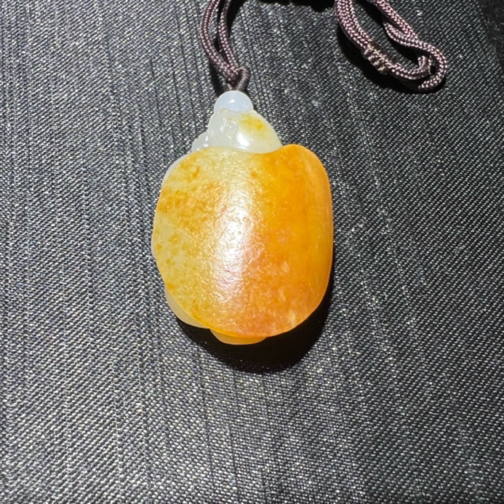 和田玉，精雕鹰嘴龟