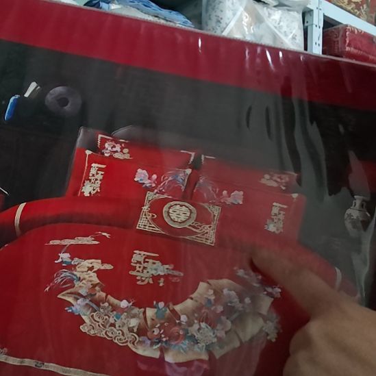 棉高端大床双人四件套。