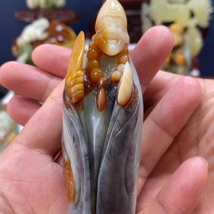 未镶嵌蛇纹石玉珠宝奇石