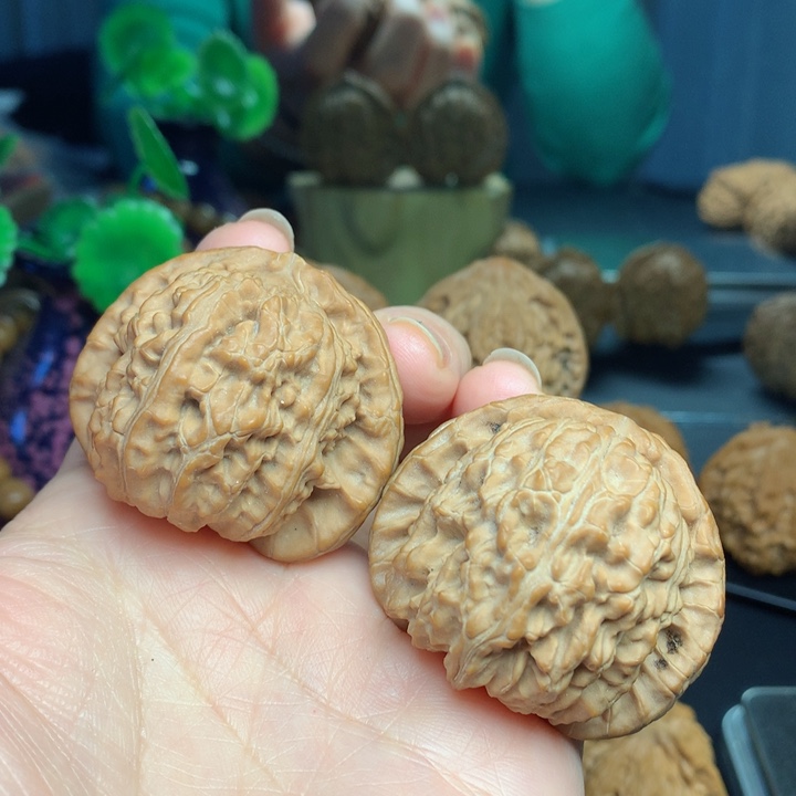 文玩核桃吊坠白狮子头43