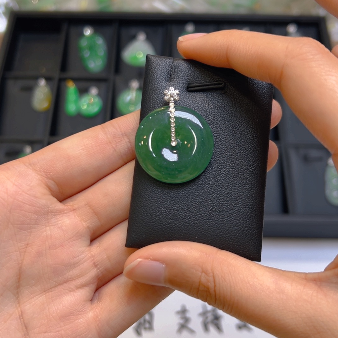 翡翠18K金镶嵌吊坠(不含链)