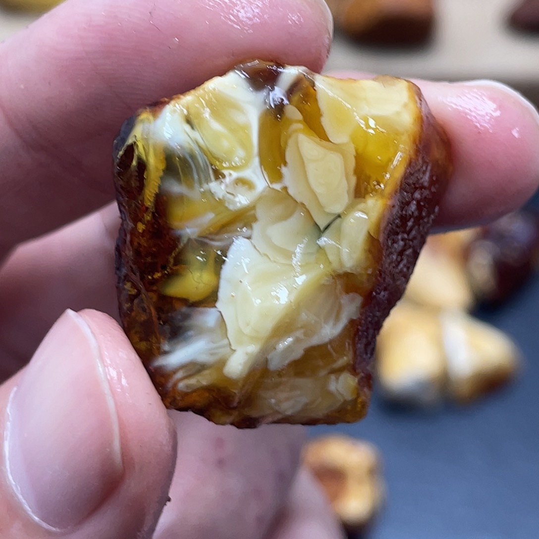 未镶嵌定制琥珀定制