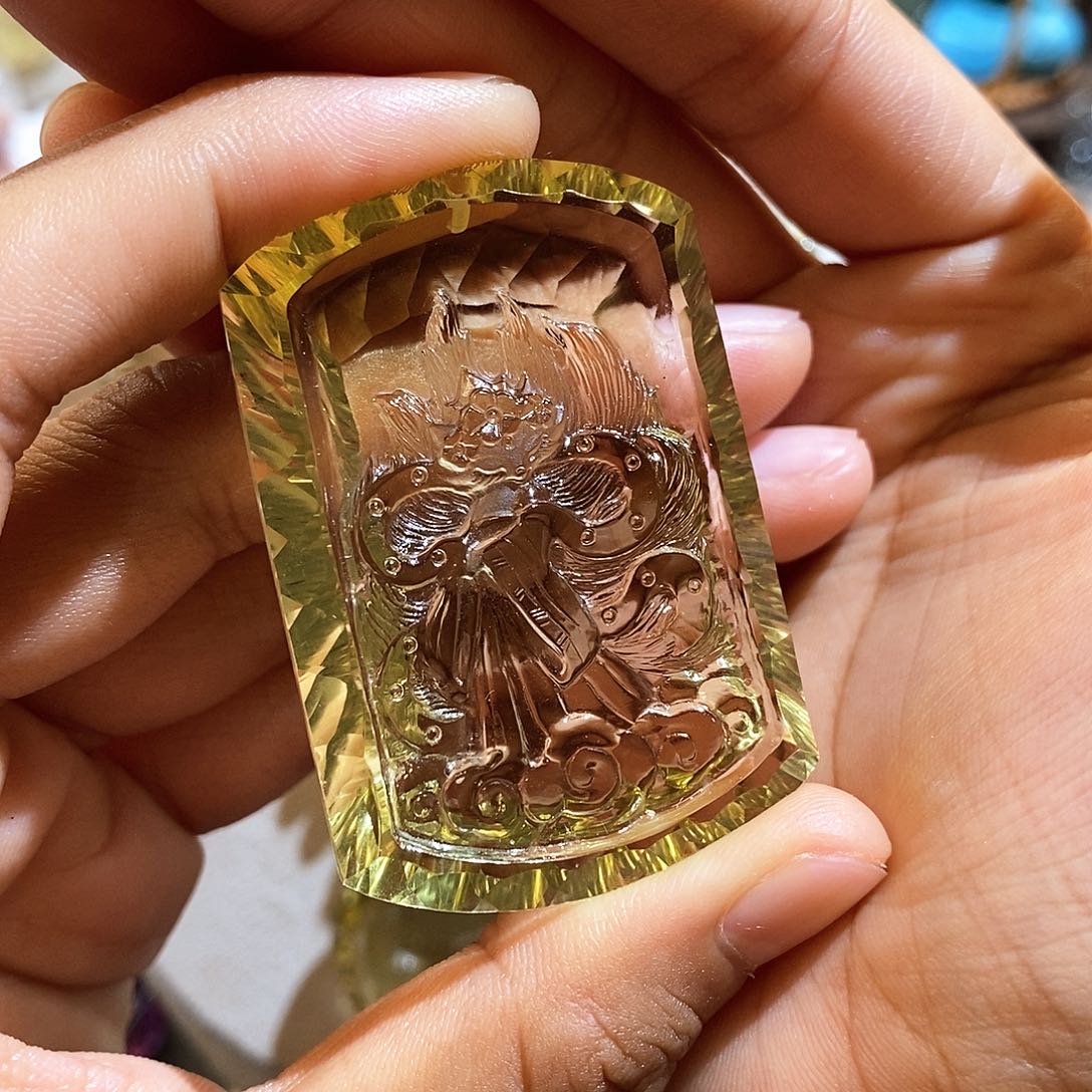 ****九未镶嵌颈饰水晶水晶