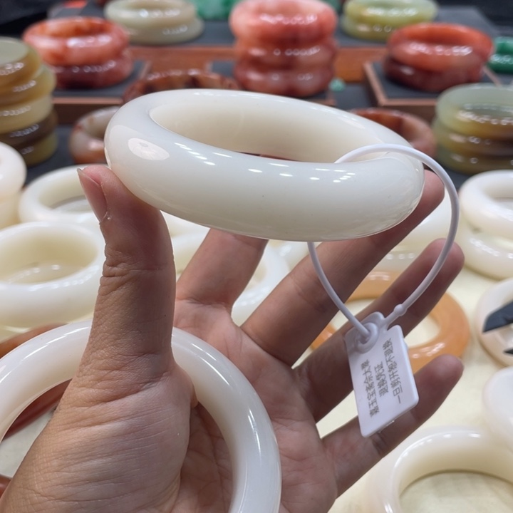 刺***儿石英质玉钛钢珠宝奇石