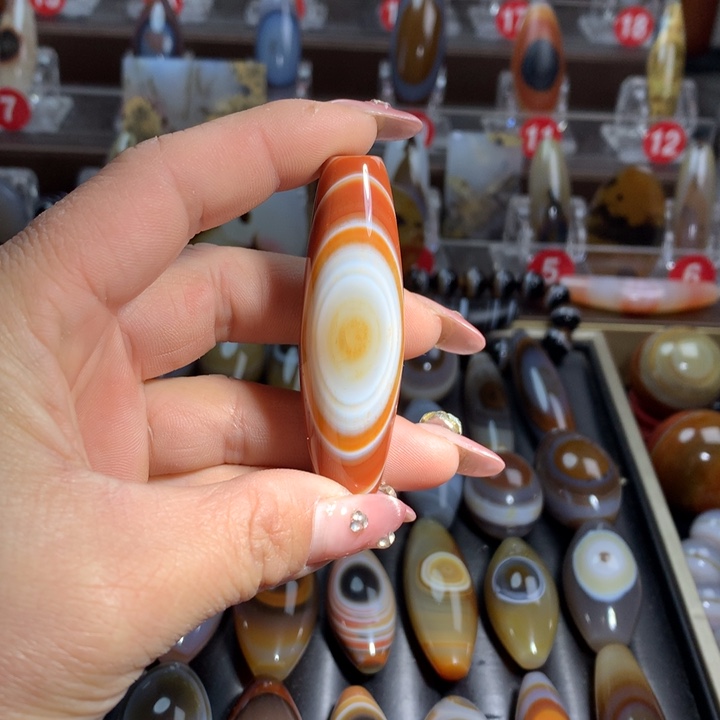 玛瑙/玉髓颈饰未镶嵌吊坠