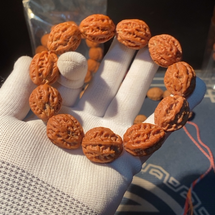 文玩核桃手串……26