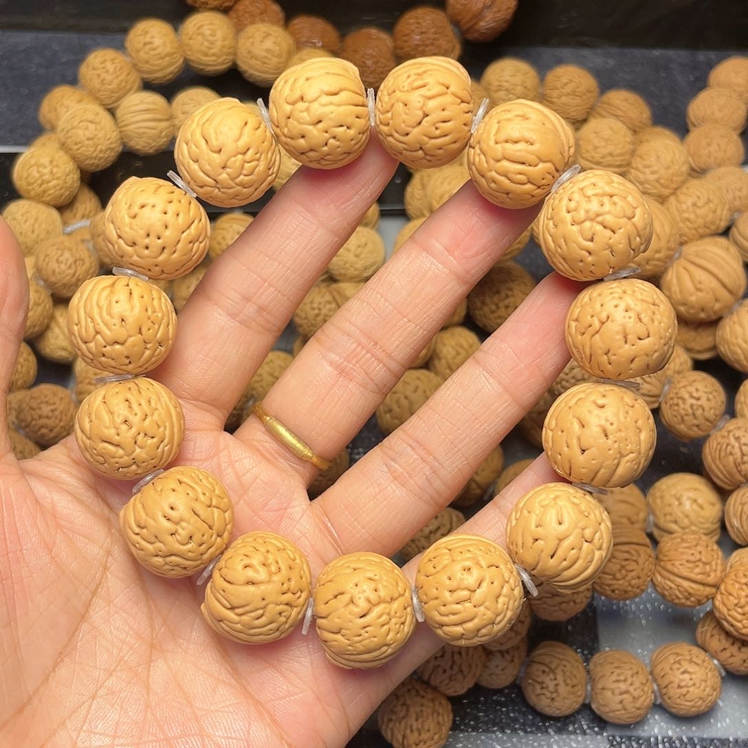 桃核手串秋****色19元宝手串