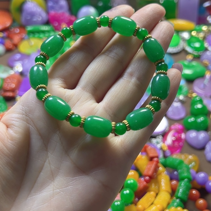 翡翠未镶嵌颈饰手串