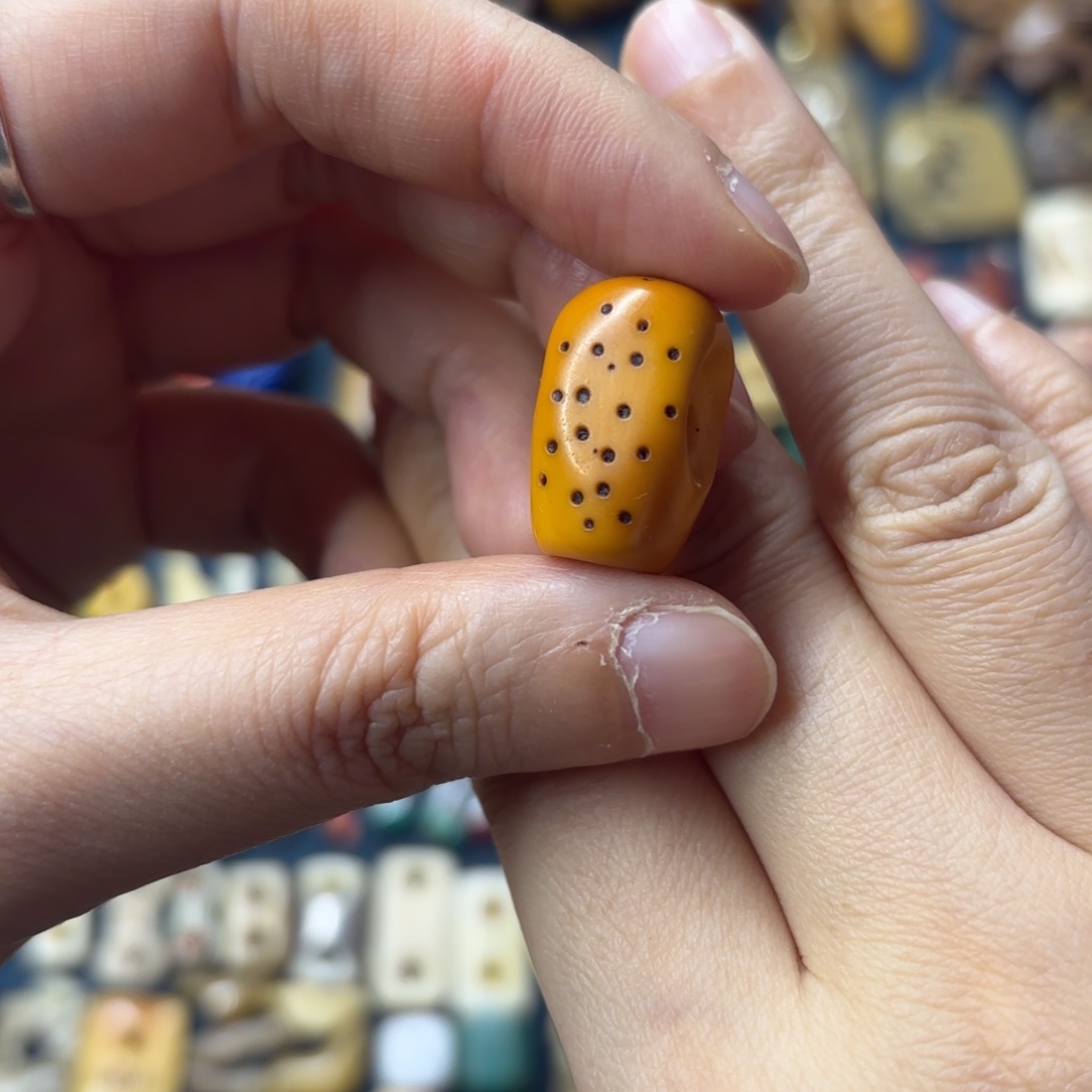 我不喜欢别人跟他讲什么