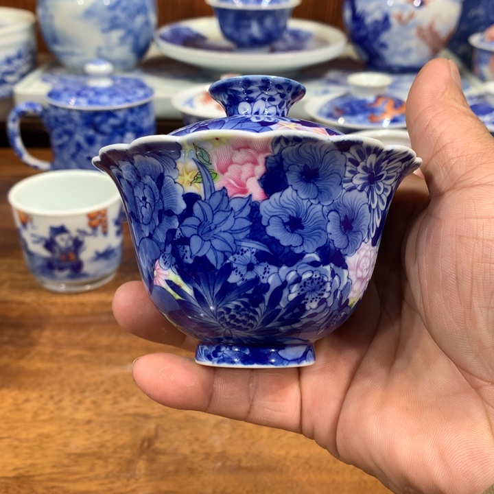 晓剑窑青花万花盖碗